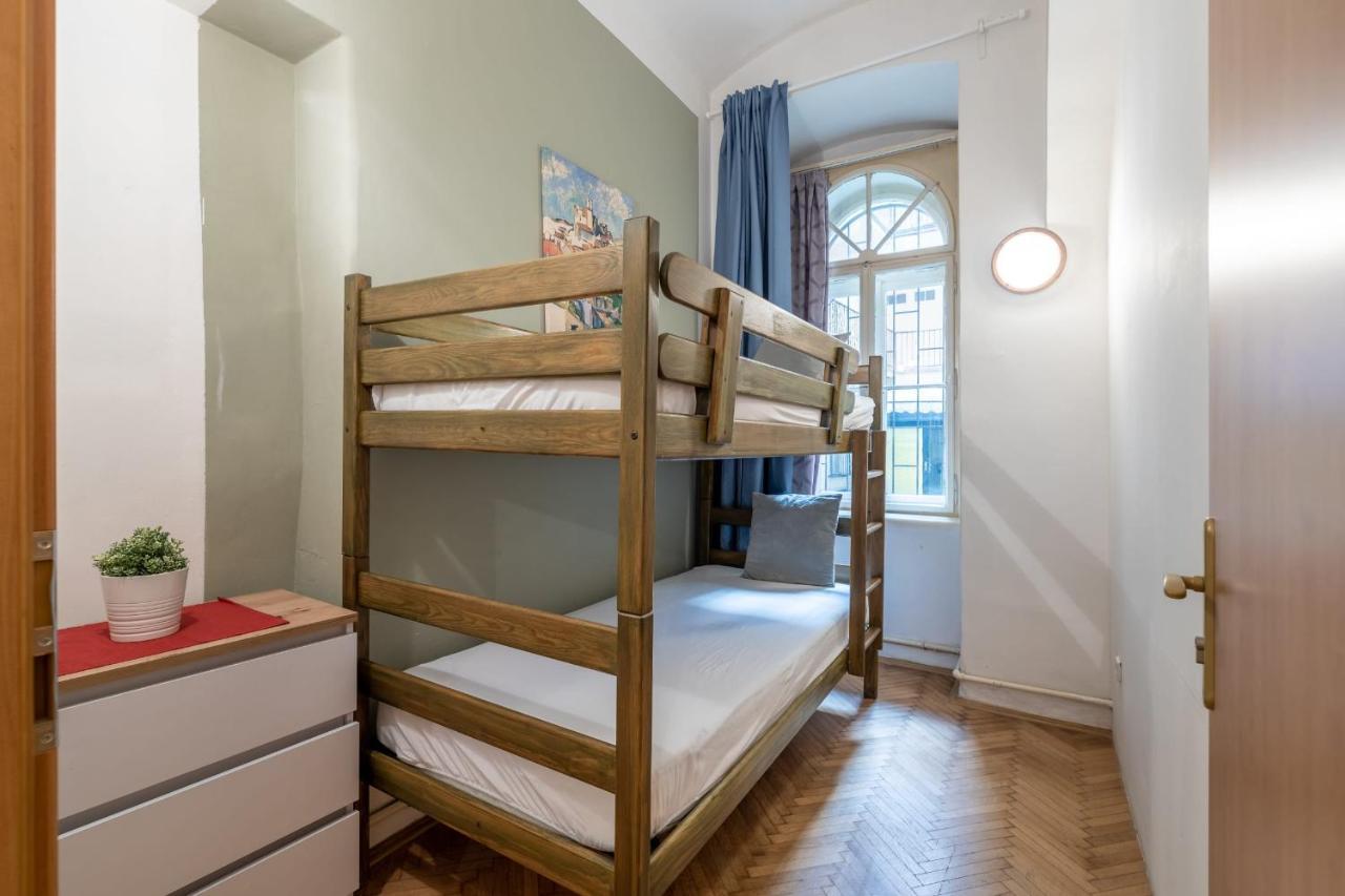 Spacious 3 Bedroom Apartment In The Heart Of פראג מראה חיצוני תמונה