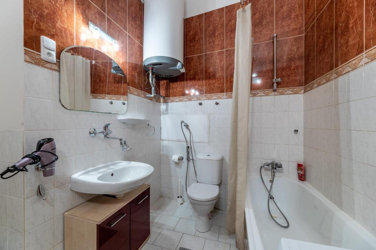 Spacious 3 Bedroom Apartment In The Heart Of פראג מראה חיצוני תמונה